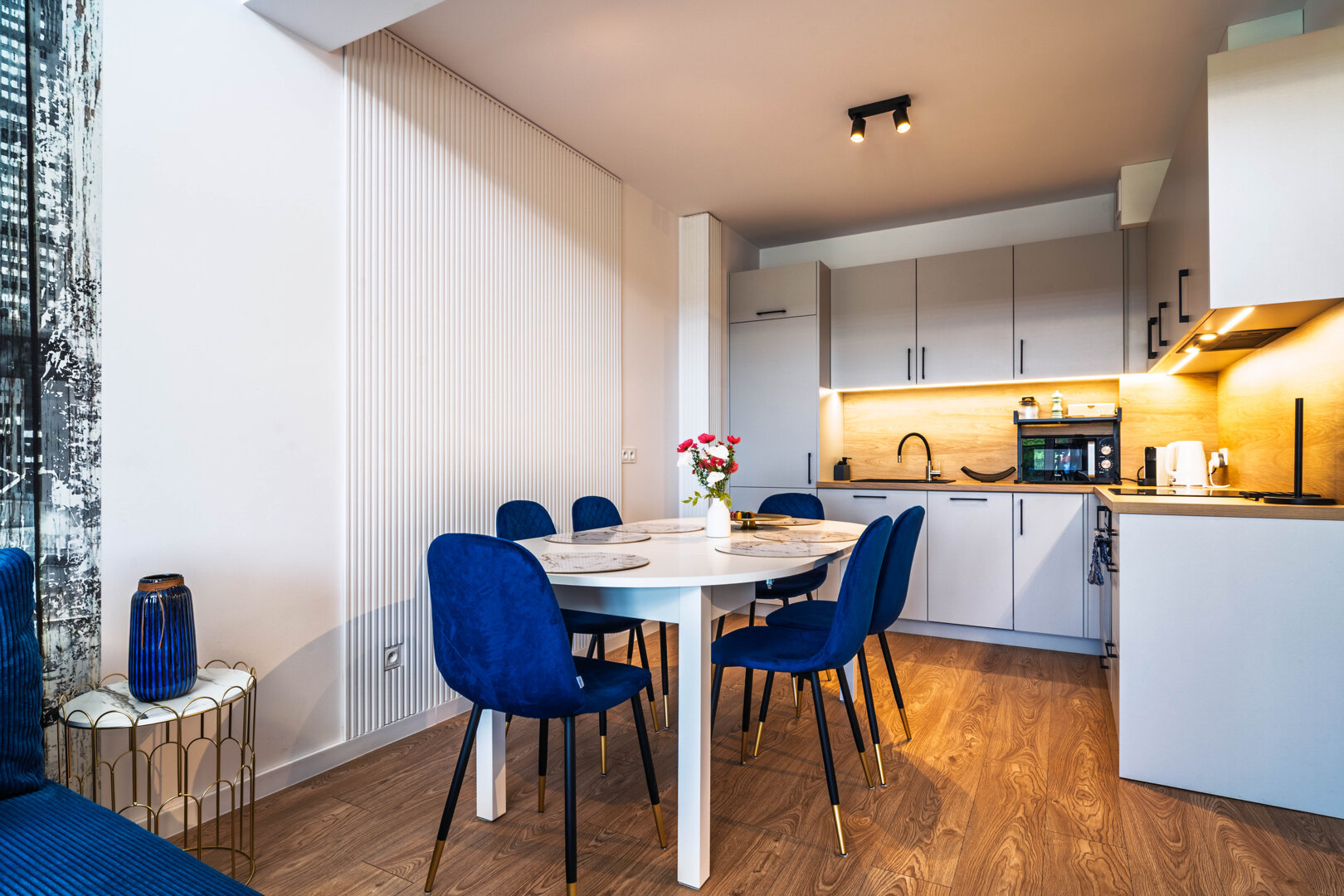 MORZE APARTAMENTÓW SPÓŁKA Z OGRANICZONĄ ODPOWIEDZIALNOŚCIĄ - 2