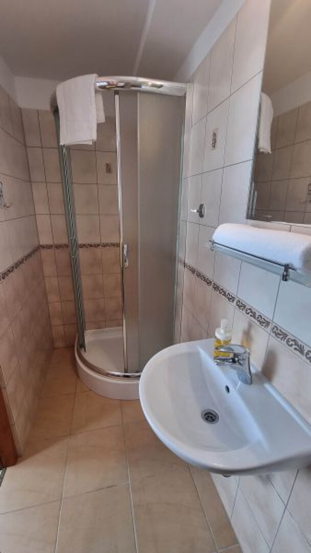 MORZE APARTAMENTÓW SPÓŁKA Z OGRANICZONĄ ODPOWIEDZIALNOŚCIĄ - 4